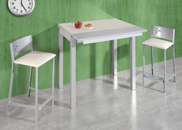 Mesa y taburetes cocina - 104