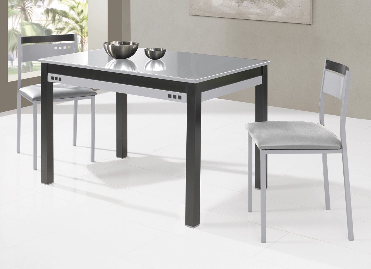 Mesa y sillas cocina.(104---)