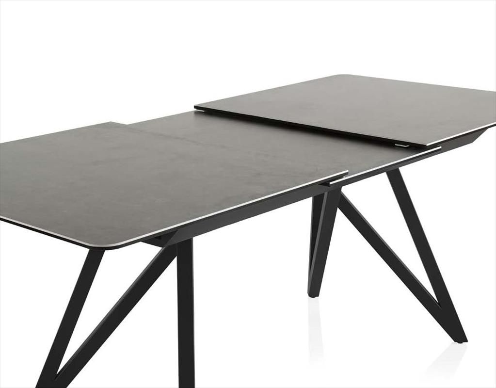 Alternative view of Mesa de Comedor - 384